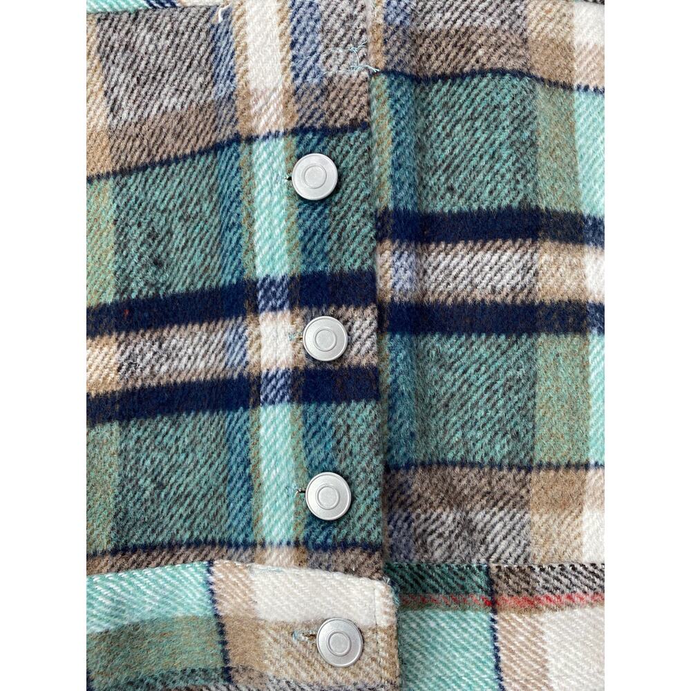 HYFVE Size Medium Cropped Plaid Flannel Shacket Jacket Teal Tan Back Buttons - Picture 9 of 14